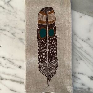 Set of 7 Coral and Tusk "Owl Feather" Dinner Napkins